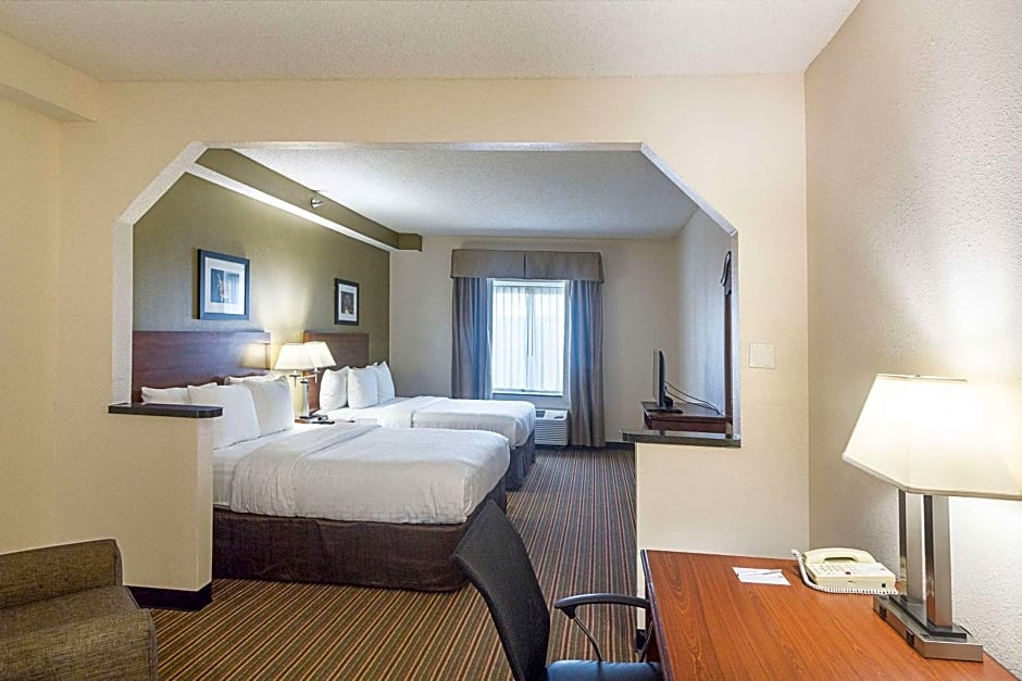 Quality Inn and Suites Westchase