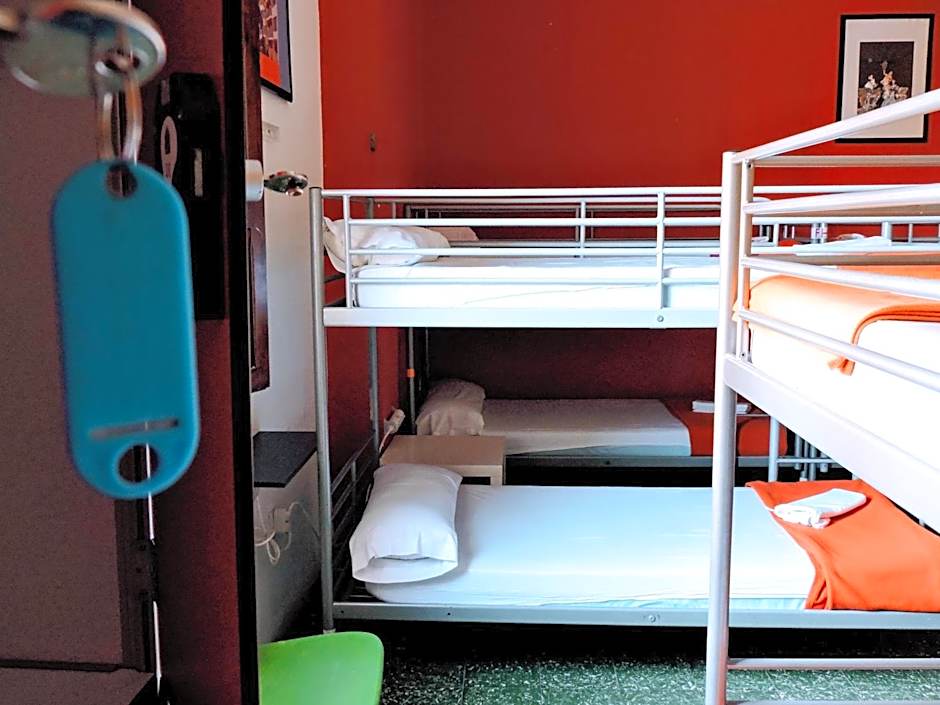 Feetup Home Backpackers Valencia