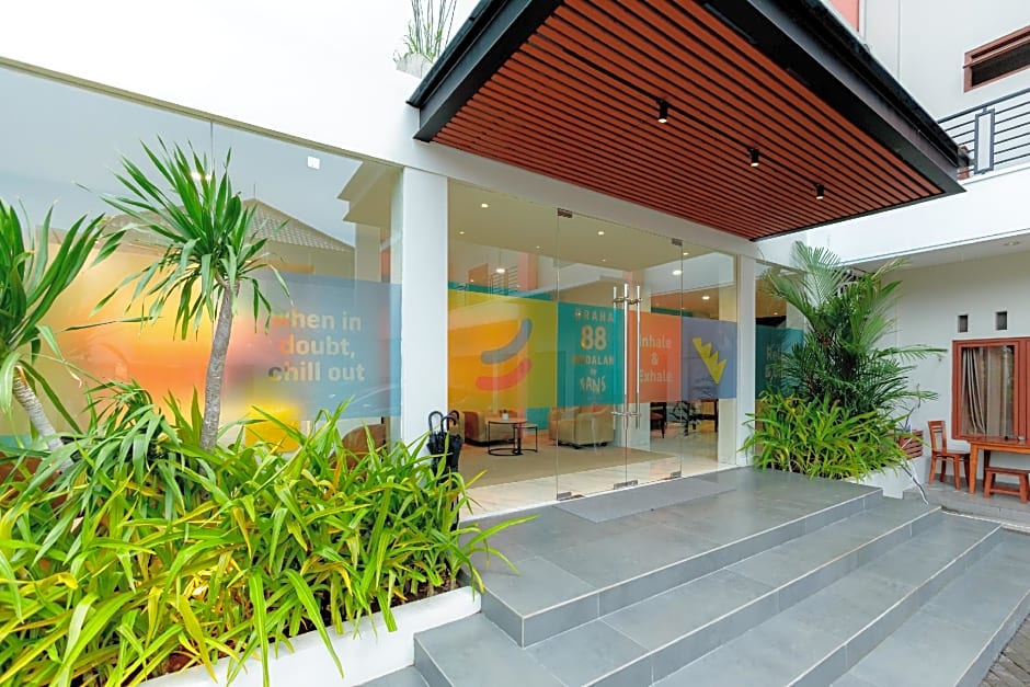 Sans Hotel 88 Andalan Surabaya by RedDoorz