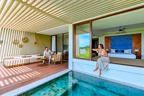 Plunge Pool Suite - Complimentary sundowner cocktail from 5:30 pm to 6:30 pm