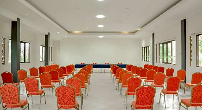 Bumi Ciboled Mitra RedDoorz near Gerbang Tol Pamulihan