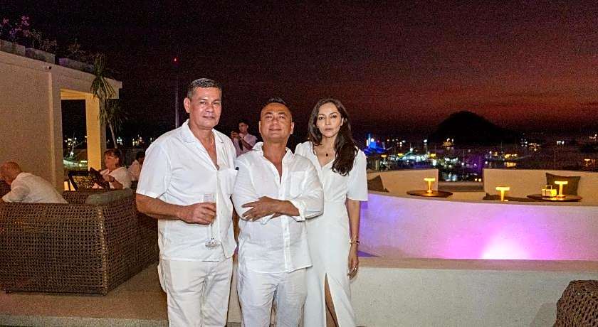 DEJAVU 2.0 HOTEL BAJO KOMODO