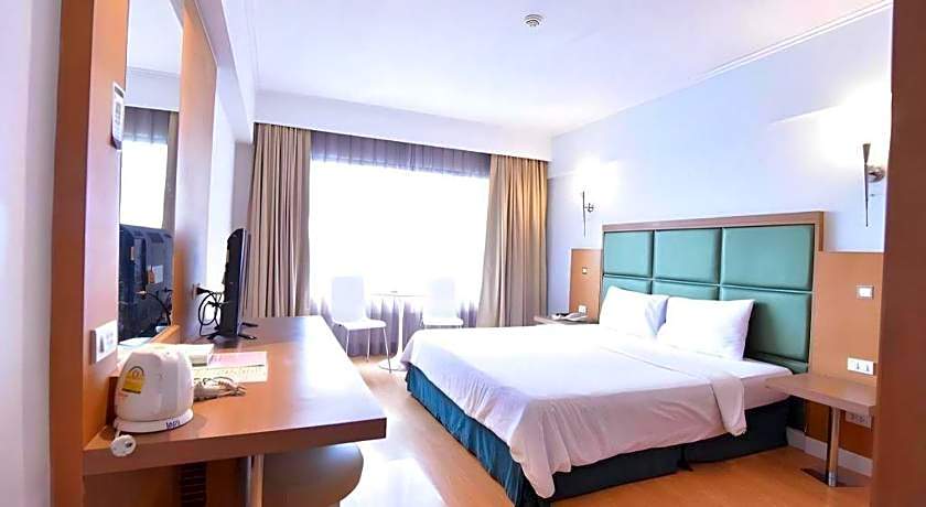Mayflower Grande Hotel