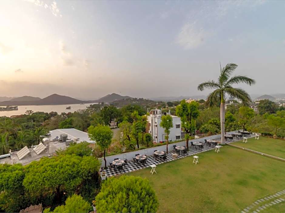 Hotel Hill Top Palace