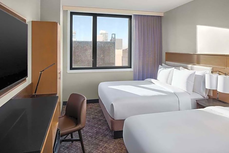 DoubleTree by Hilton New York Times Square South