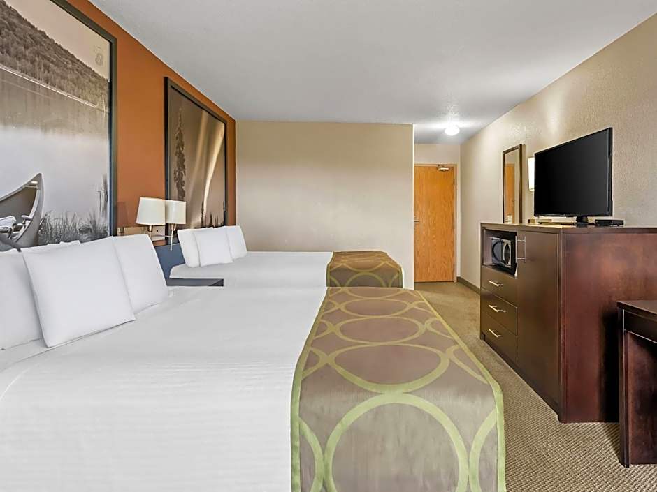 Super 8 by Wyndham Meadow Lake