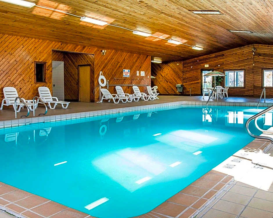 Quality Inn & Suites Munising