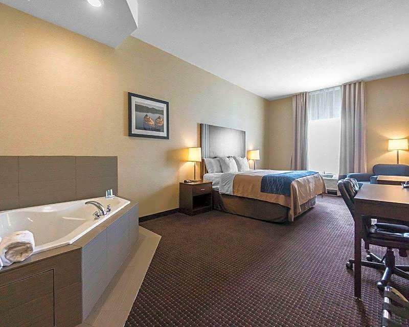 Comfort Inn and Suites Fox Creek