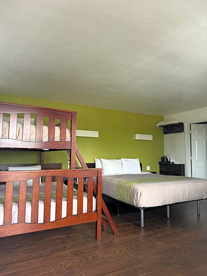 Fisherman's Cove Inn