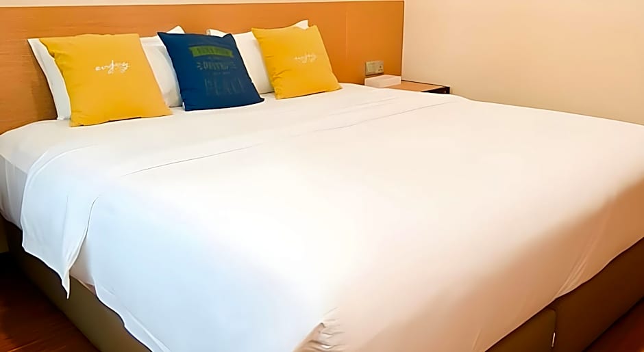Qbic Hotel