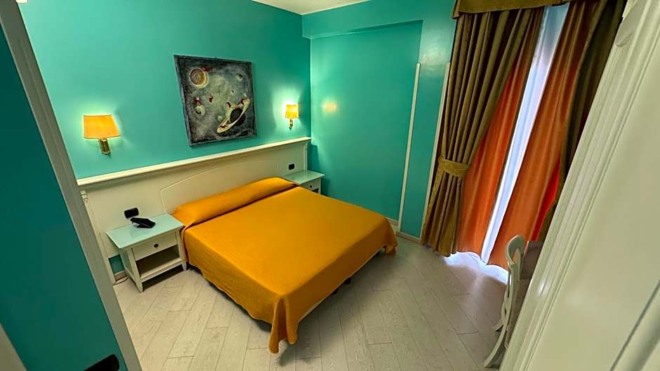 Hotel Bright