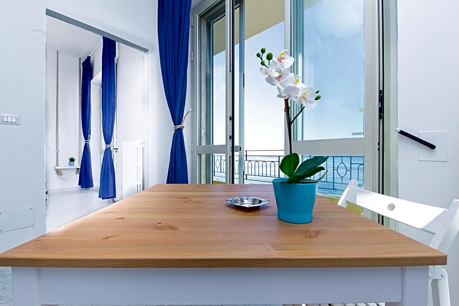 On the beach Sea-view&Kitchen In Room