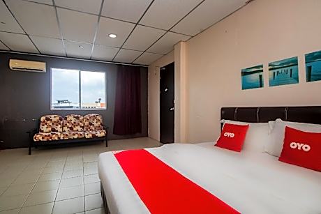 OYO 90124 Payang Puri Baru Hotel