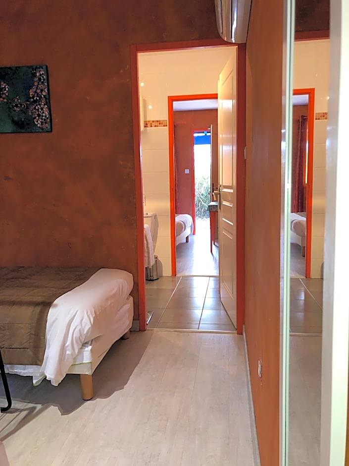 Hotel Des 4 Vents "Esprit Camargue" Parking Privé securisé