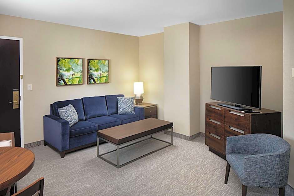 DoubleTree by Hilton Nashua