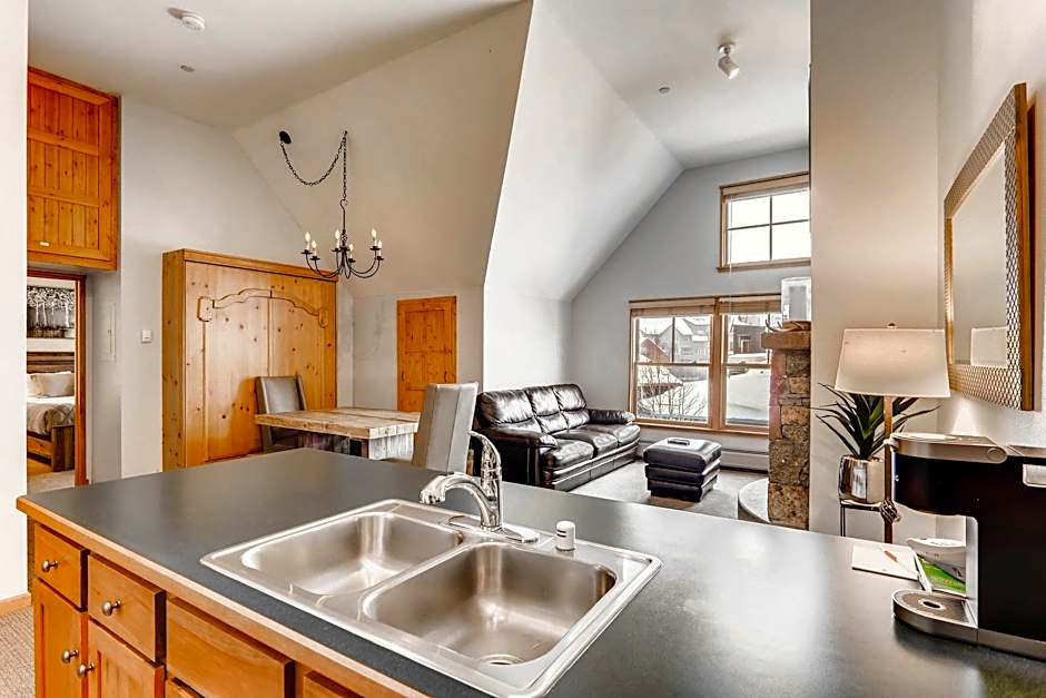 Jackpine & Black Bear Lodge