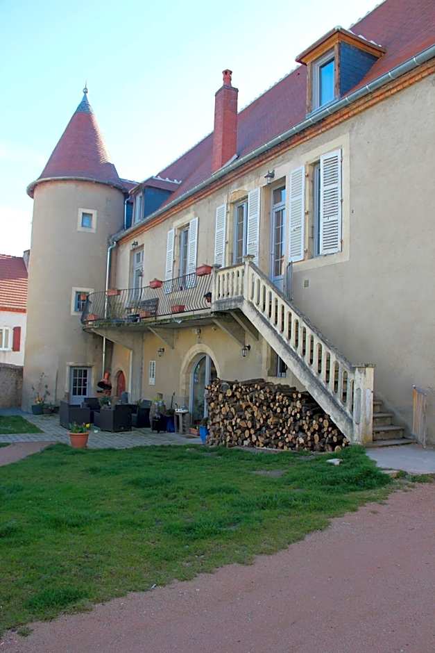 Photo 1 of 50 of Château Besson