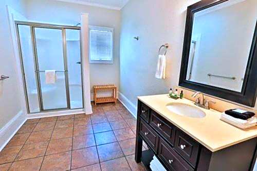 Nader's Motel & Suites