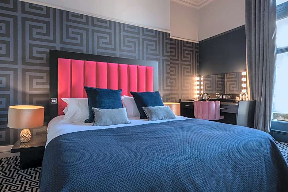 62 Castle Street Hotel