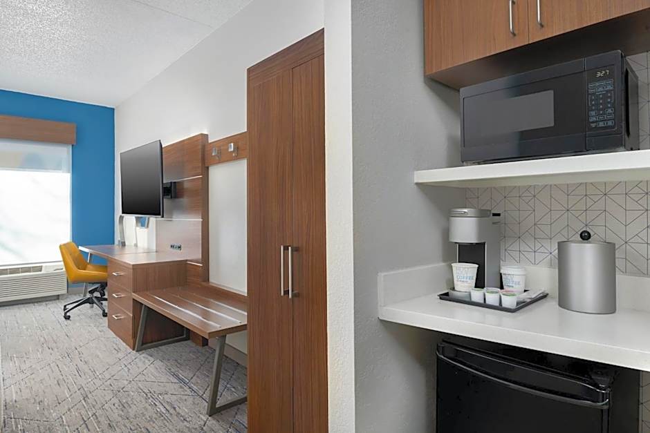 Holiday Inn Express Hotel & Suites Bentonville By IHG