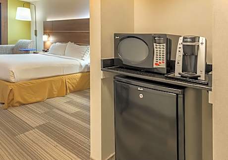 King Suite with Sofa Bed - Non-Smoking