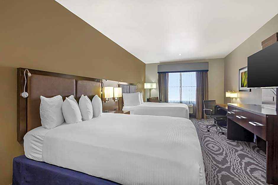 Best Western Plus Williston Hotel & Suites