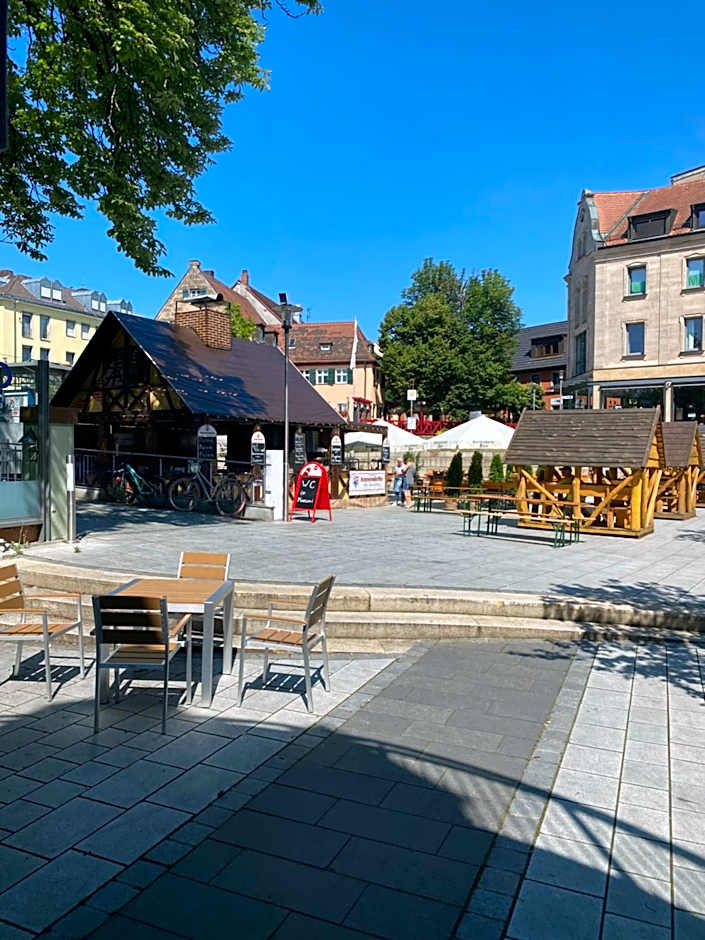 CineHotel Maroni