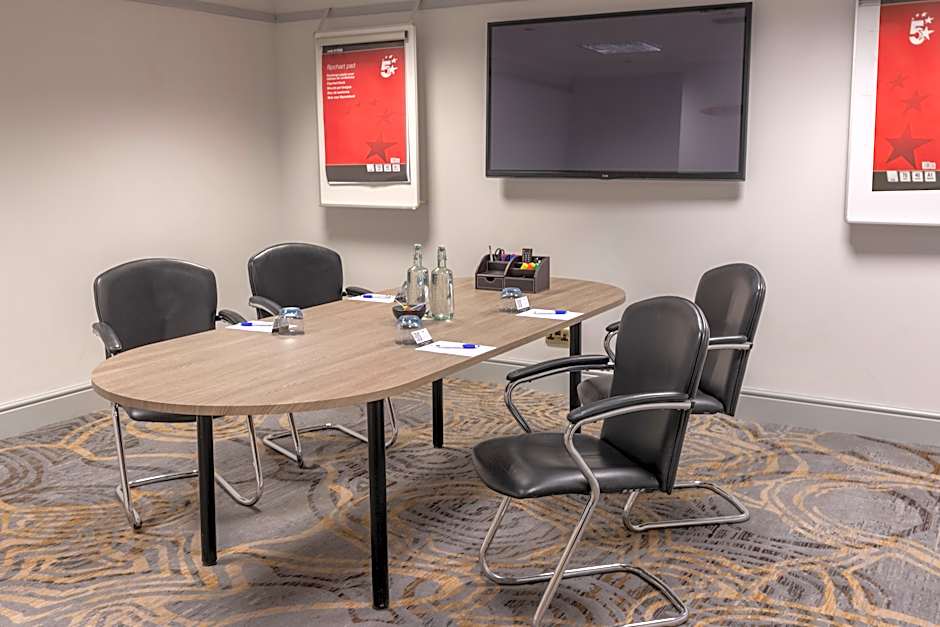 Crowne Plaza East Midlands Airport