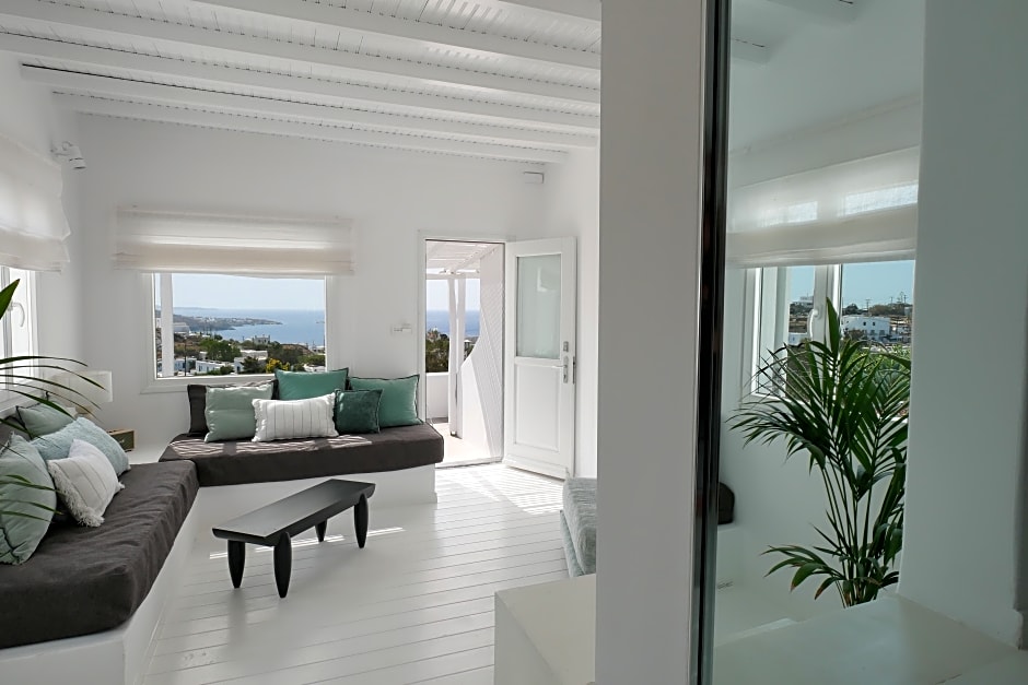 Photo 1 of 21 of Suite, Jacuzzi®, Sea View