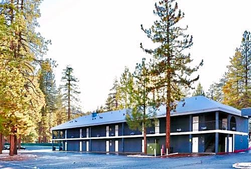 Travelodge by Wyndham Big Bear Lake CA