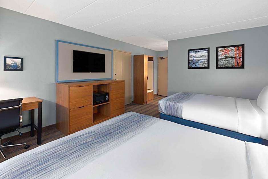 Photo 1 of 4 of 2 Queen Beds, Mobility Accessible