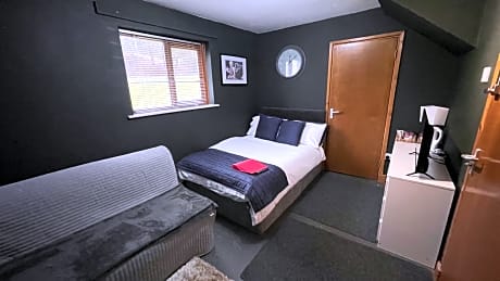 Double or Twin Room with Shower - Room 2
