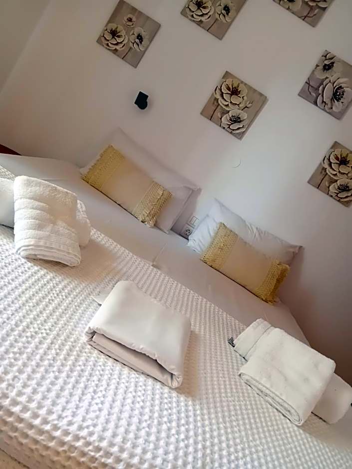 Φiloxenia Apartments