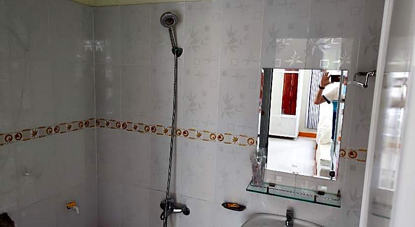 View Nhat Le Beach Hotel