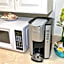Palm Beach Paradise Walk to Beach Pool WiFi 86" TV WiFi