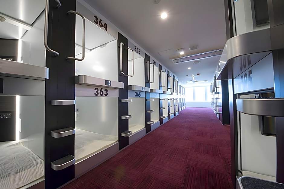 Capsule Plus Yokohama Sauna & Capsule