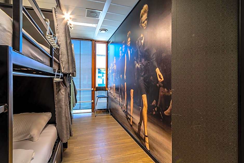 Hostelle - women only hostel Amsterdam