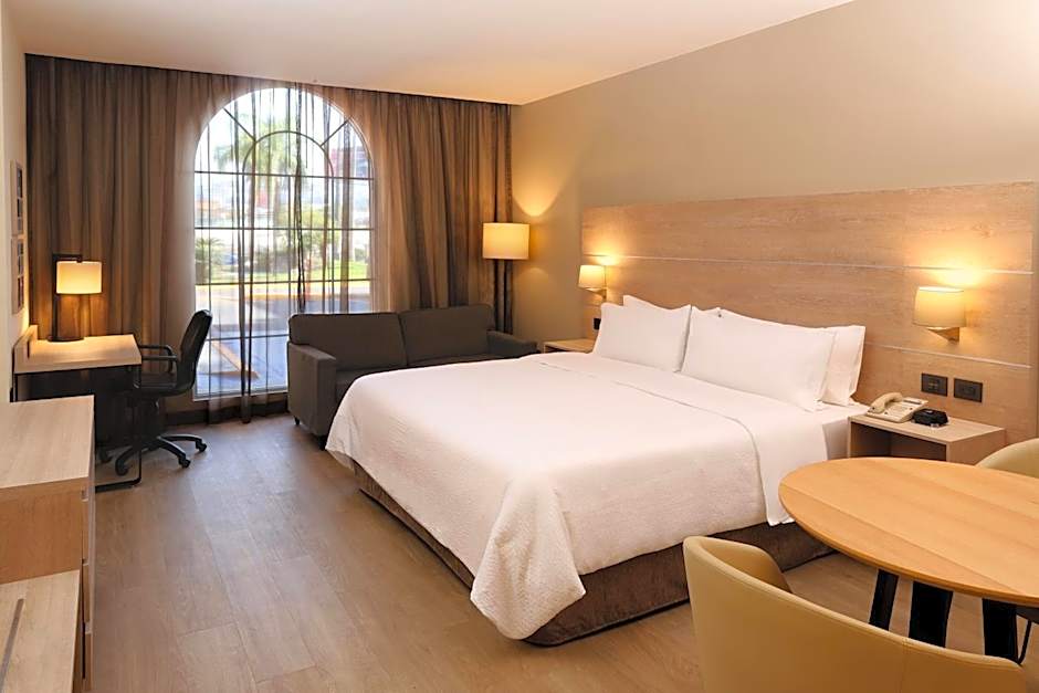 Holiday Inn Express Monterrey Galerias-San Jeronimo By IHG