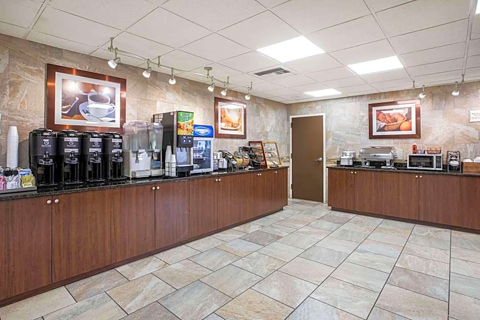 La Quinta Inn & Suites by Wyndham Davenport