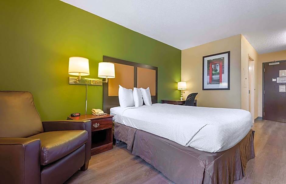 Studio 6 Corporate Extended Stay Buffalo Amherst NY