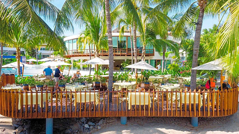 Vallarta Gardens Beach Front Hotel & Residences