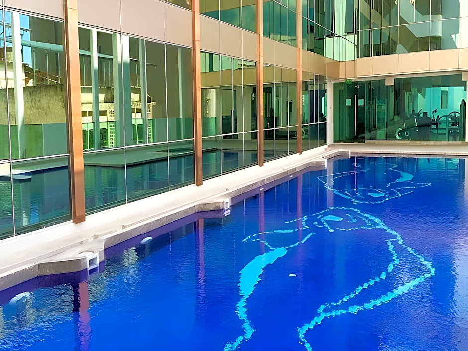 New Season Square Hotel