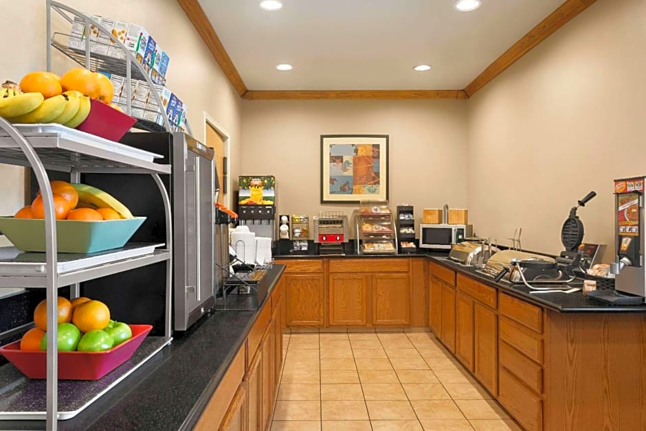 Hawthorn Suites by Wyndham Decatur