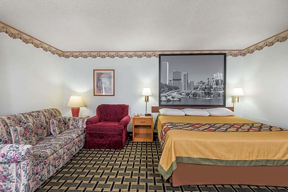Super 8 by Wyndham Coshocton Roscoe Village