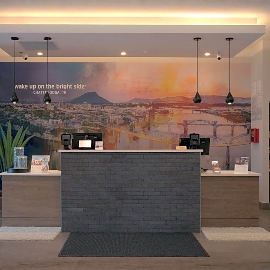 La Quinta Inn & Suites by Wyndham Chattanooga Downtown/South