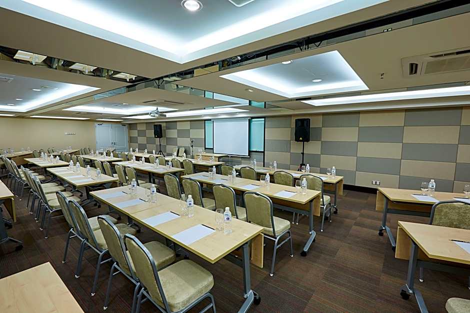 Hotel CentreStage Petaling Jaya (Formally BWPJ)
