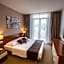 Arena Hotel Holiday