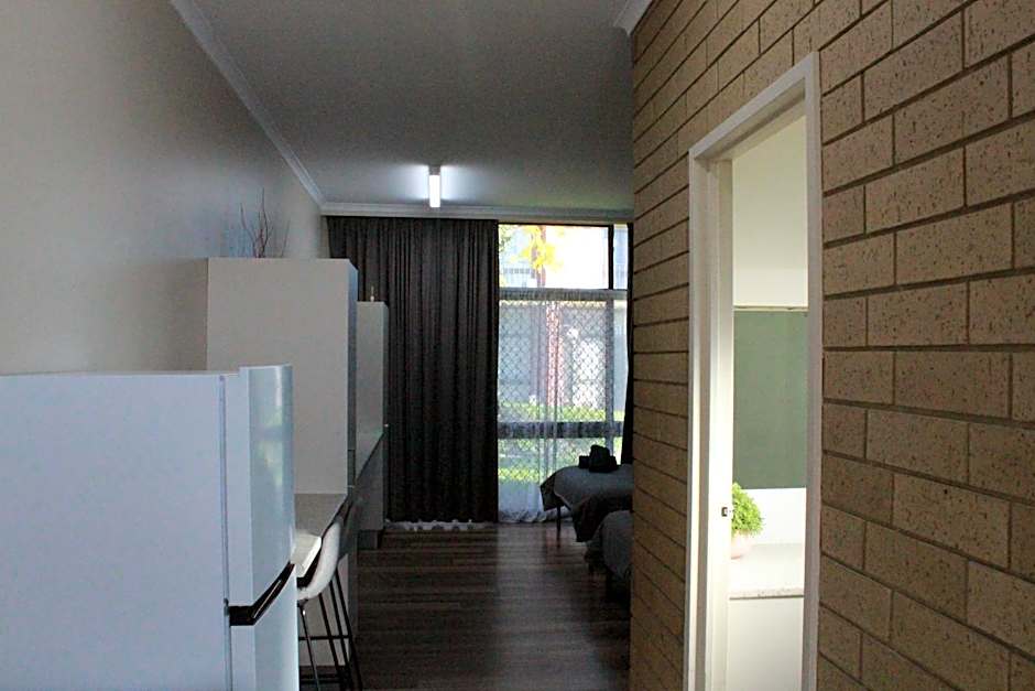 Moe Motor Inn - Contactless 24 hour Checkinn Available