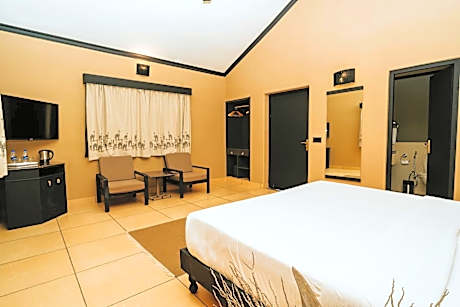 Deluxe Room: 10% Discount On F&B