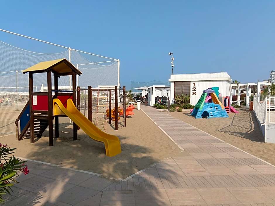 Hotel Etna - Hotel per Coppie e Famiglie con Parcheggio e Spiaggia